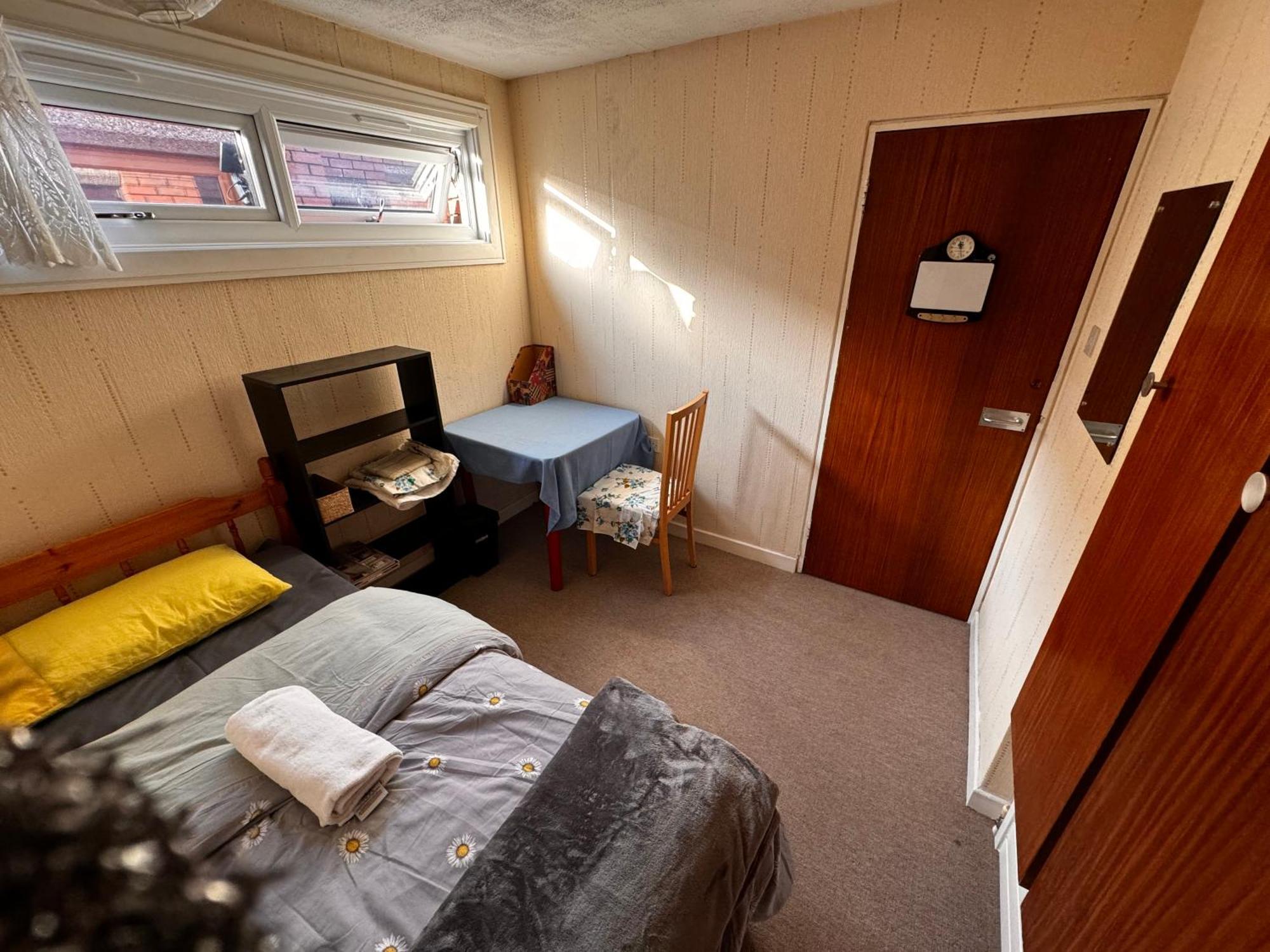 Double Room Best Location Near Shopping Center & Free Parking Ковентрі Екстер'єр фото